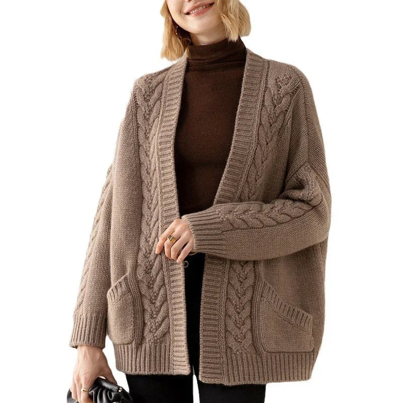 Pull mi-long en maille torsadée ample à col en V pour femme