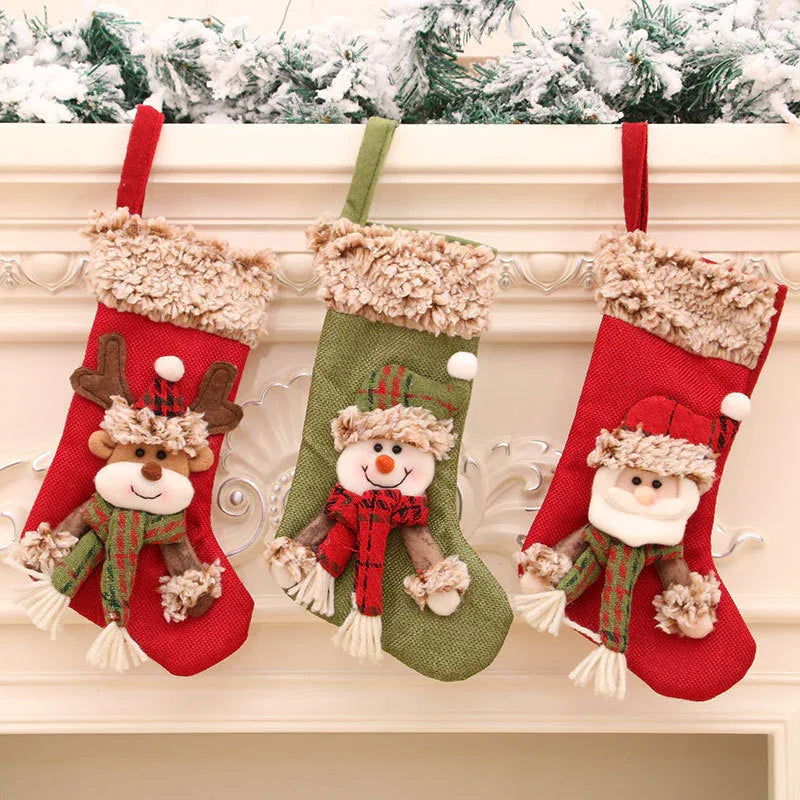 Chaussettes de Noël suspendues en peluche de lin en trois dimensions