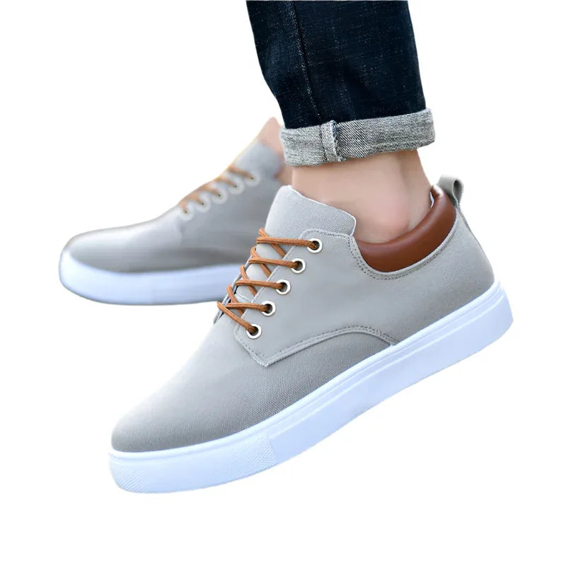Herren-Sneaker aus trendigem Canvas