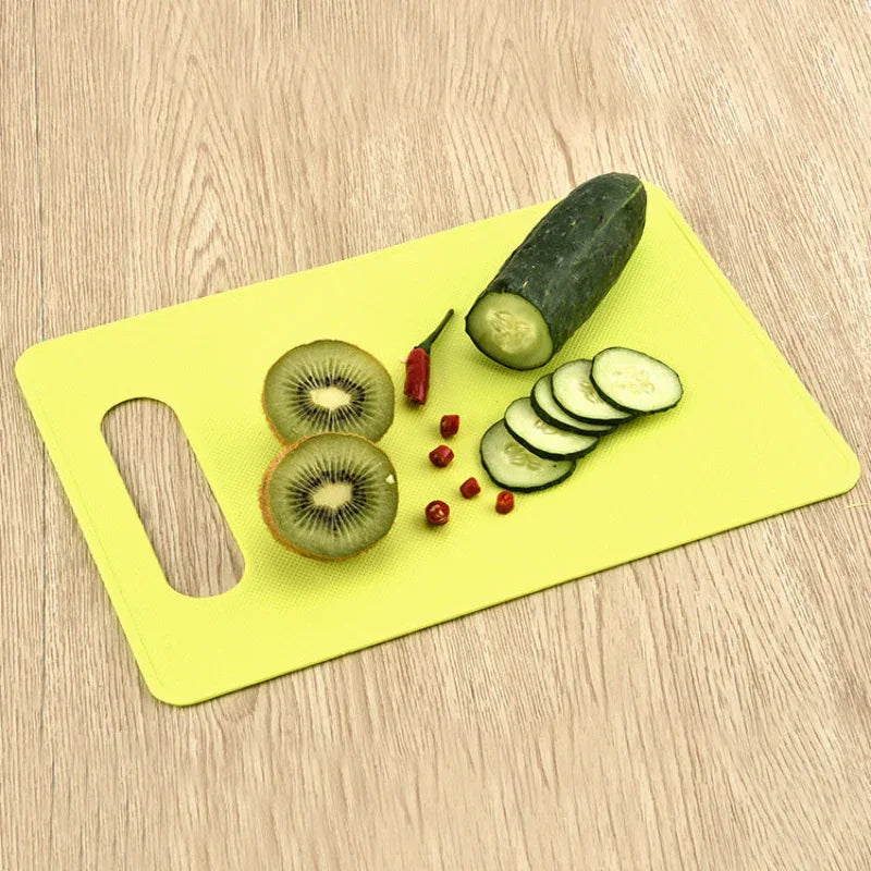 Planche à découper/hacher en plastique PP simple, polyvalente et basique