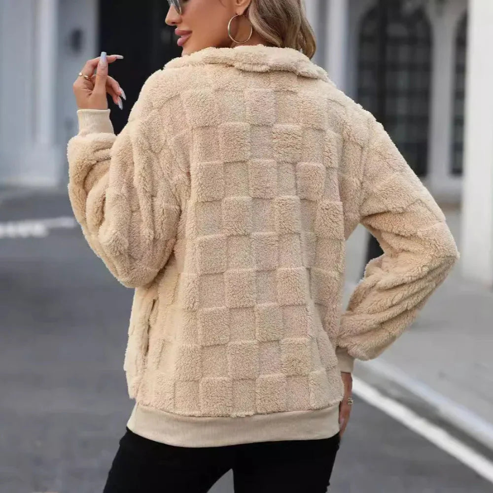 Pull-over en peluche ample à carreaux et col montant zippé pour femme