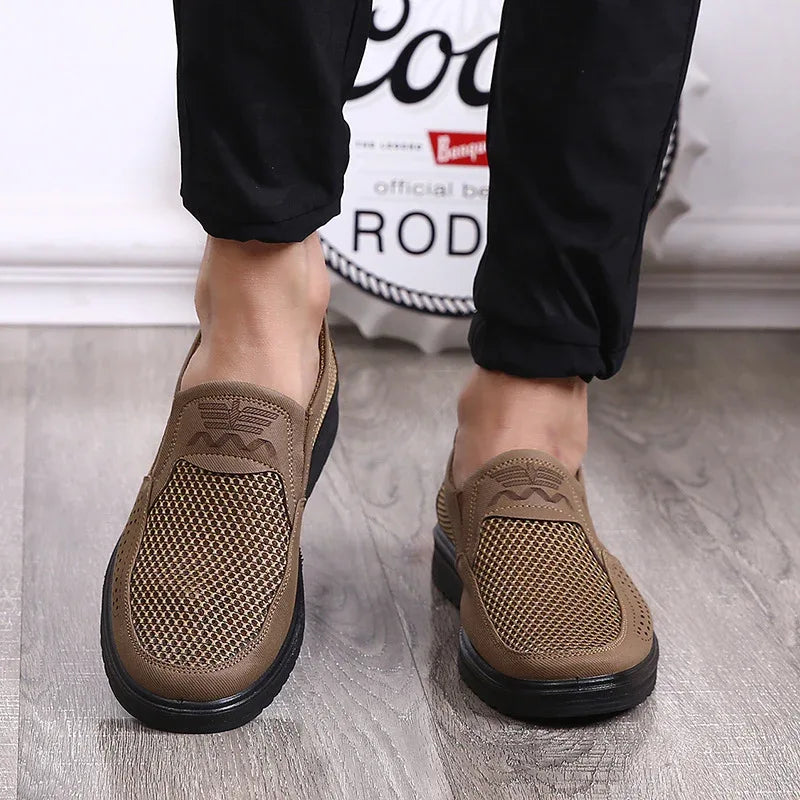 Atmungsaktive Herren-Freizeitschuhe aus Mesh