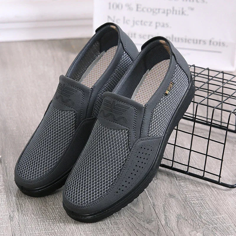 Atmungsaktive Herren-Freizeitschuhe aus Mesh