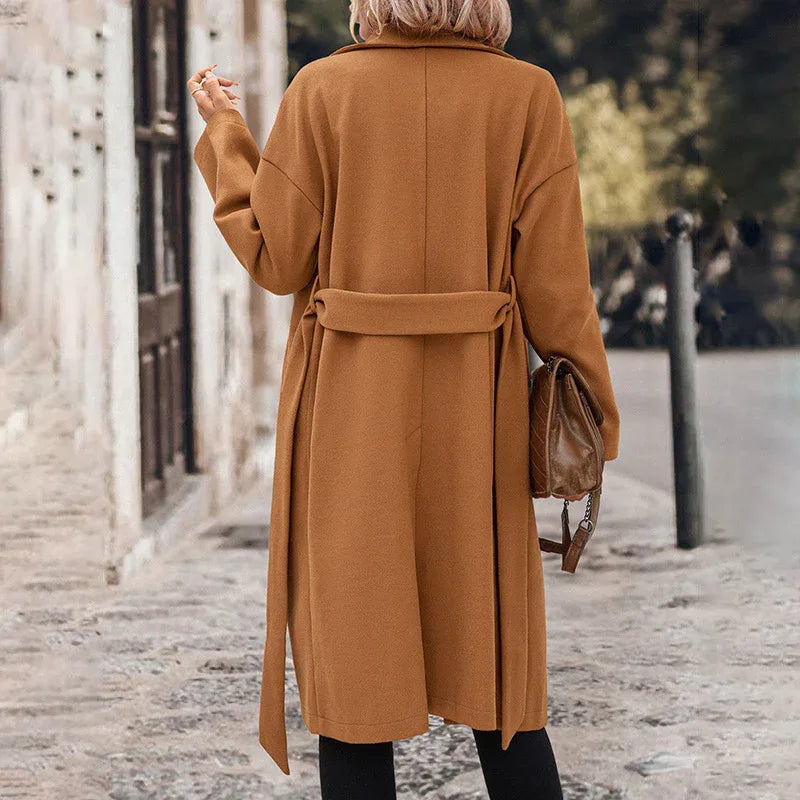 Manteau long en laine de couleur unie à lacets pour femme