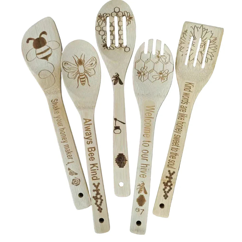 Fünfteiliges Küchenhelfer-Set aus Bambusholz