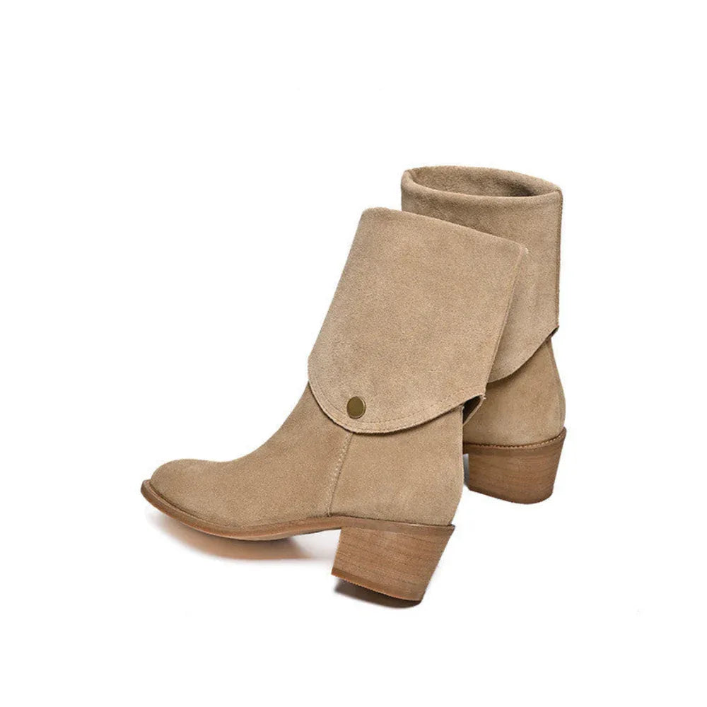 Bottes courtes en cuir de vachette mat, de style western, à bout pointu, pour femmes