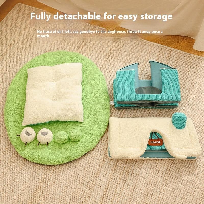Lit pour animaux de compagnie créatif, mignon et chaud, avec pelouse en peluche et multiples jouets à mâcher pour chien