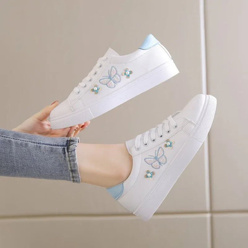 Damen Flache Low-Top Schmetterling-Sneaker