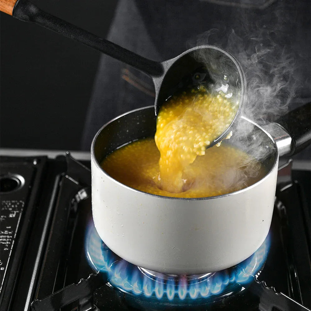 Ensemble d'ustensiles de cuisine en silicone à manche en bois, résistant aux hautes températures