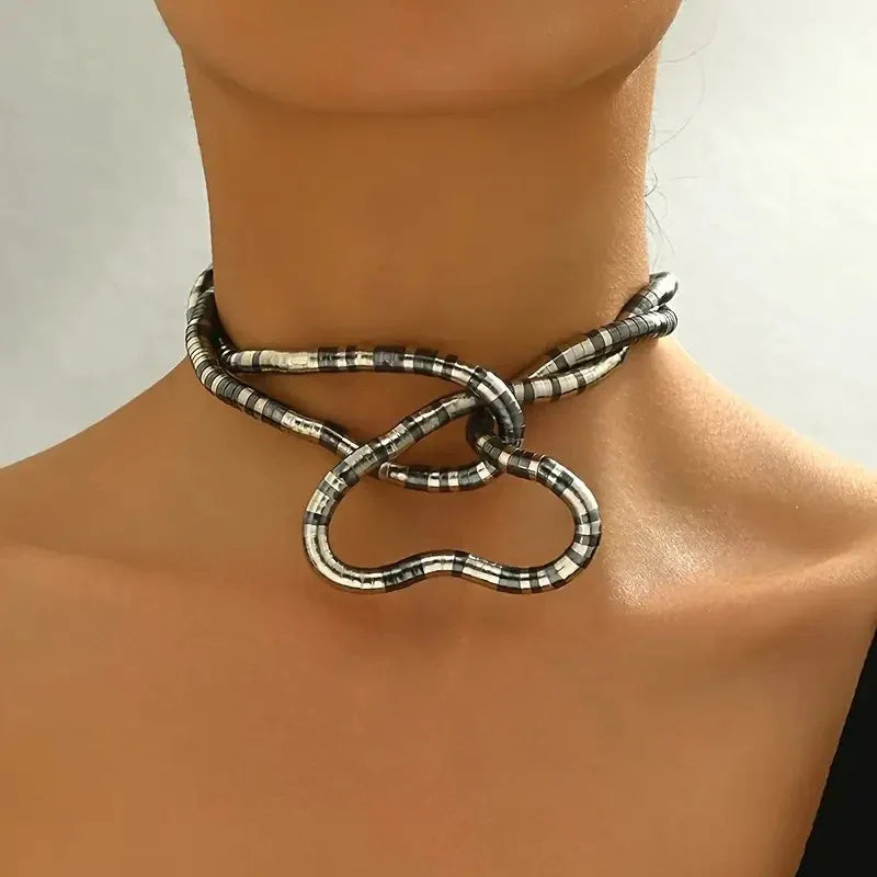 Collier élégant femme en forme de serpent