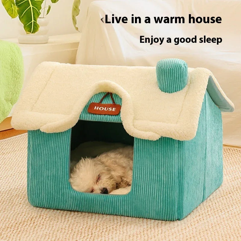 Lit pour animaux de compagnie créatif, mignon et chaud, avec pelouse en peluche et multiples jouets à mâcher pour chien
