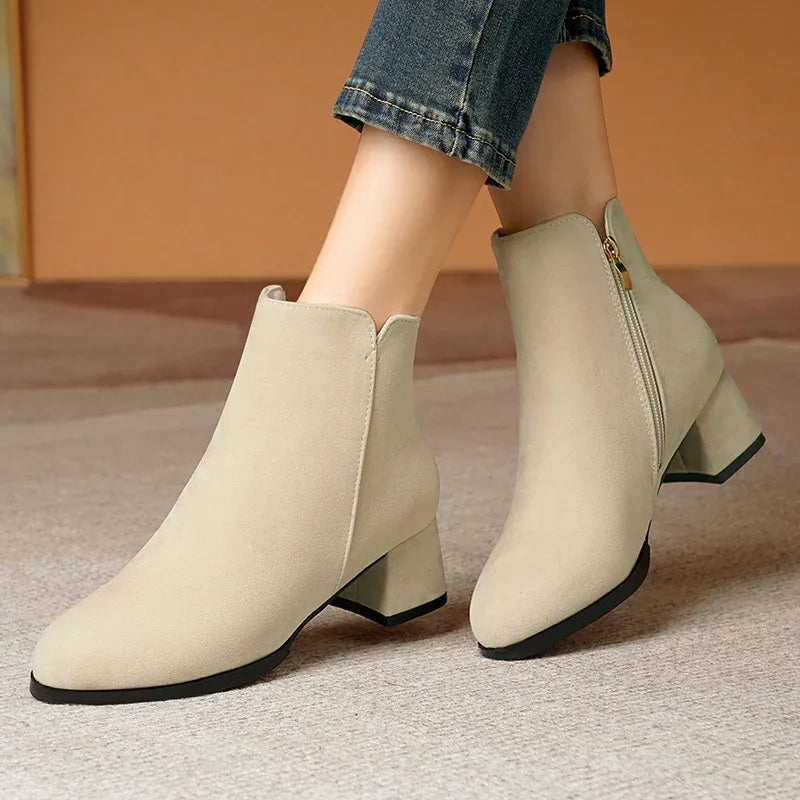 Bottes en suède pour femme à bout pointu et fermeture éclair latérale
