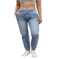 Freizeitjeans für Damen aus hellblauem elastischem Denimstoff