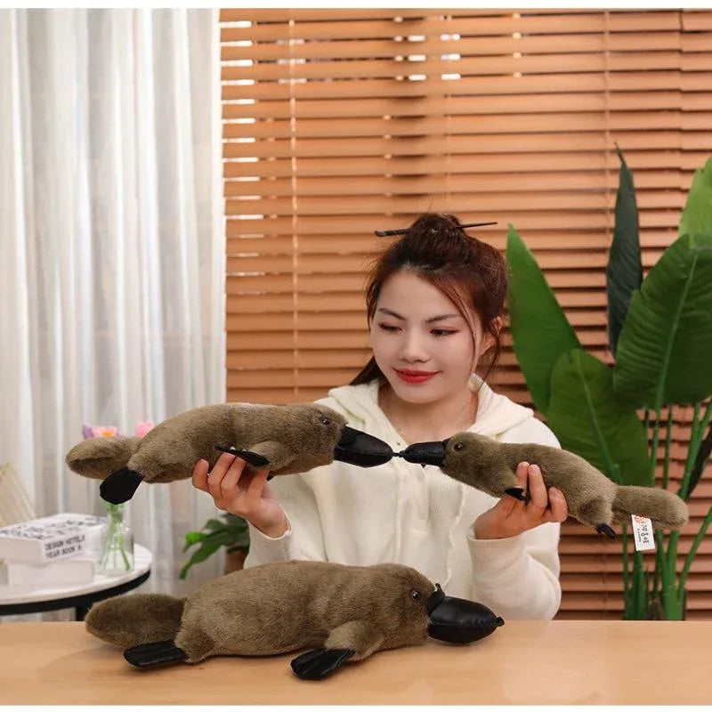 Peluche en forme d'ornithorynque mignonne