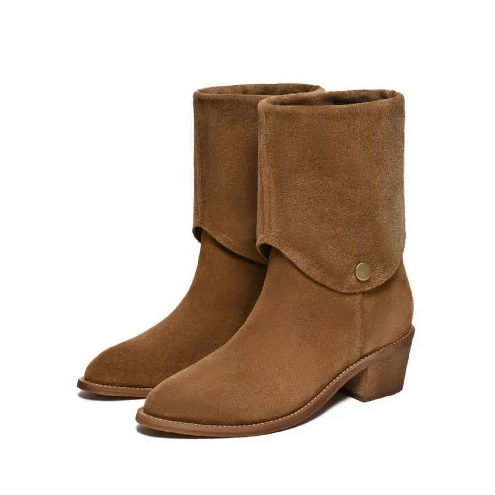 Bottes courtes en cuir de vachette mat, de style western, à bout pointu, pour femmes
