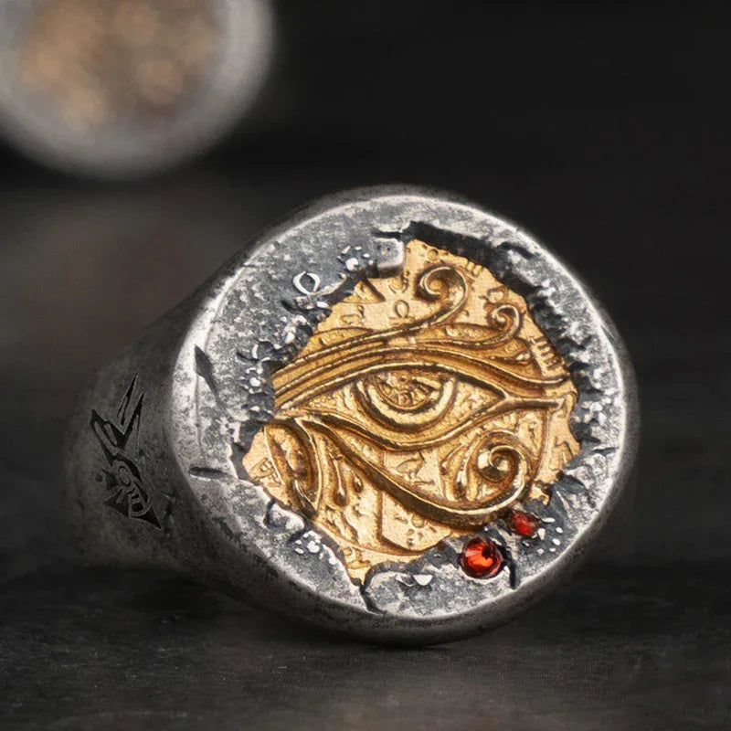 Bague en cuivre incrustée d'argent, l'œil d'Horus, trésor du Pharaon