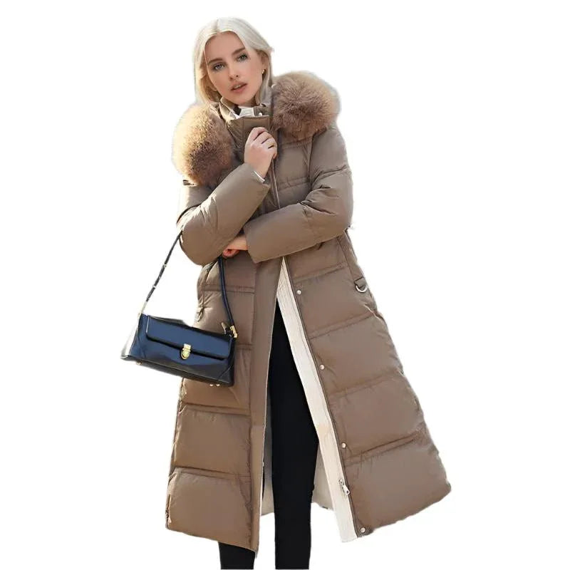 Lange, schmal geschnittene, gefütterte Damen-Winterjacke mit Fellkapuze und verstellbarem Gürtel