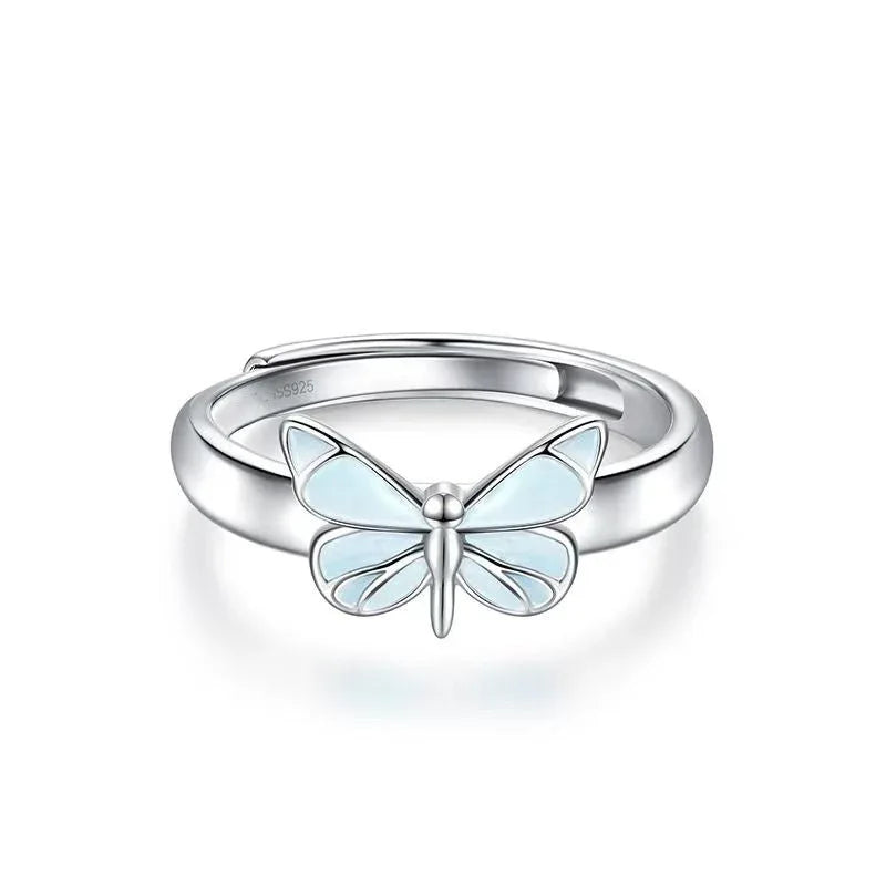 Leuchtender blauer Schmetterlingsring