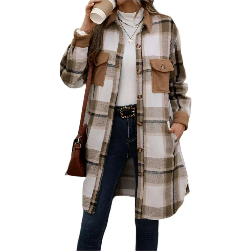 Langer Wintermantel mit Karomuster und Brusttaschen