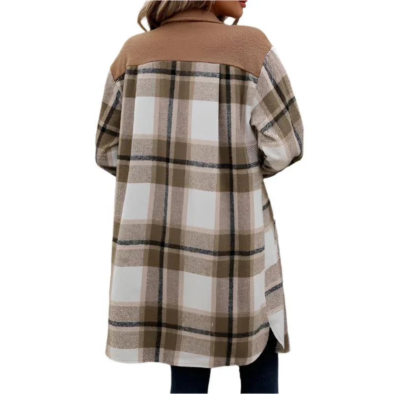 Langer Wintermantel mit Karomuster und Brusttaschen