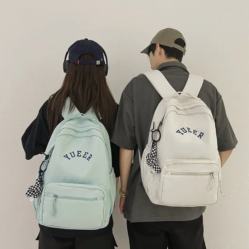 Einfacher Unisex Schul- und Arbeitsrucksack mit mehreren Fächern