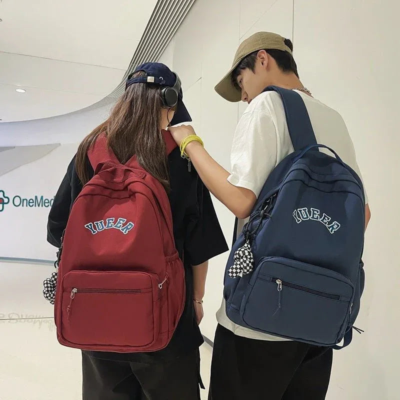 Einfacher Unisex Schul- und Arbeitsrucksack mit mehreren Fächern