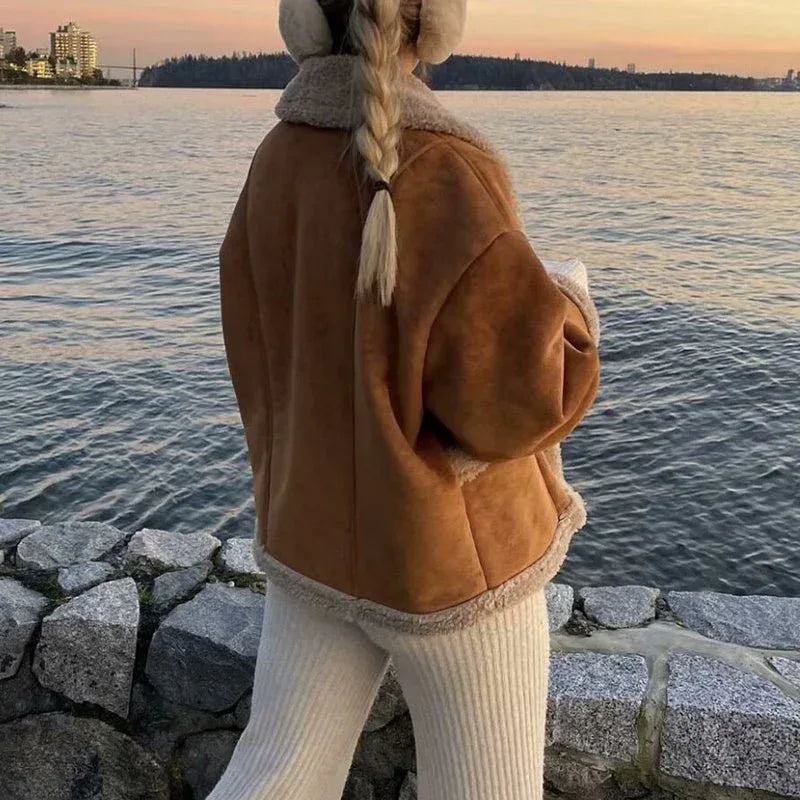 Wildleder-Mantel mit Reverskragen und Taschen Wintermodejacke für Damen
