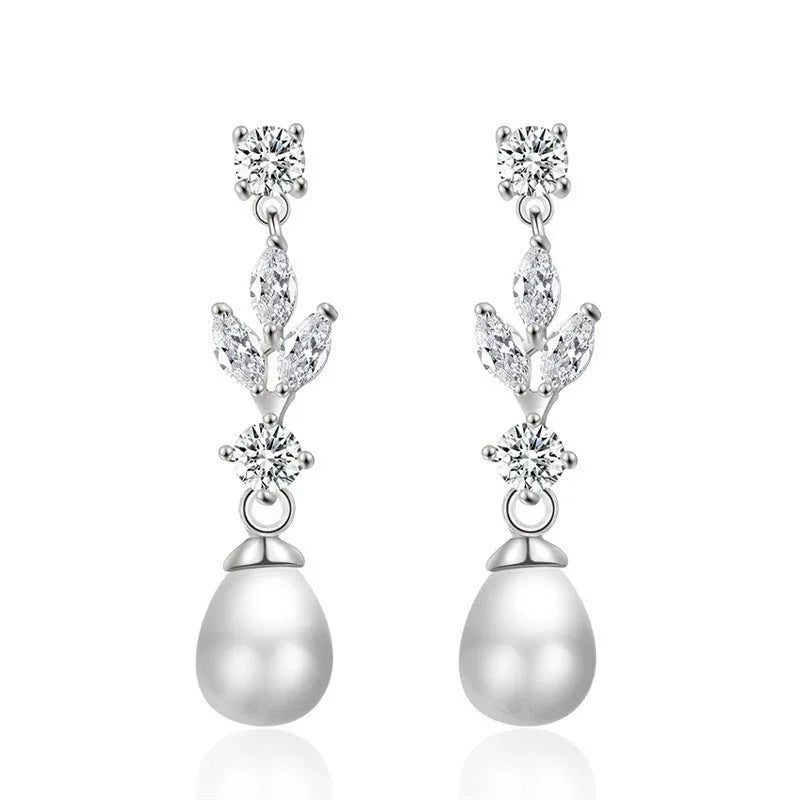 Elegante Perlenohrringe für Damen