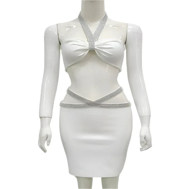 Ensemble deux pièces moulant pour femme : crop top et jupe bandeau