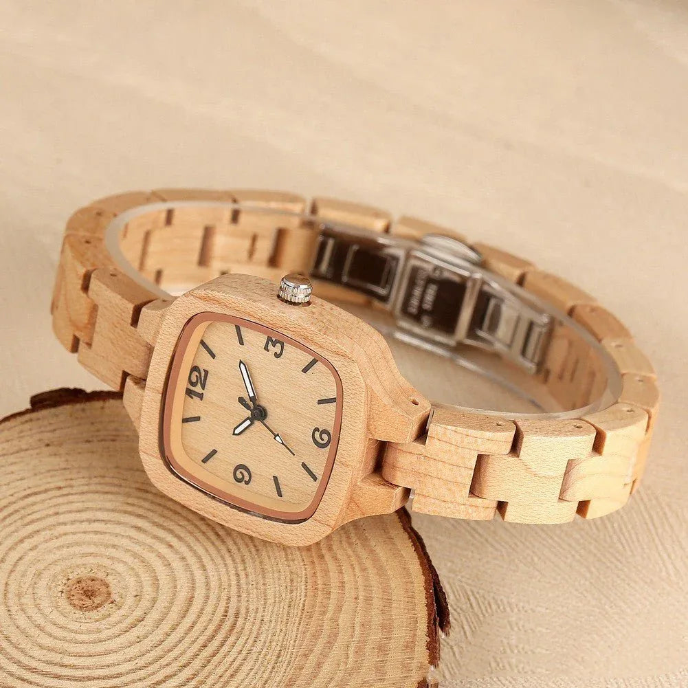 Damen-Armbanduhr aus quadratischem Bambusholz