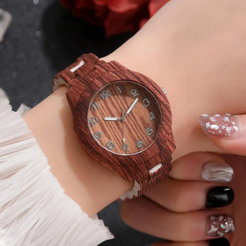 Montre à quartz en bois pour femme