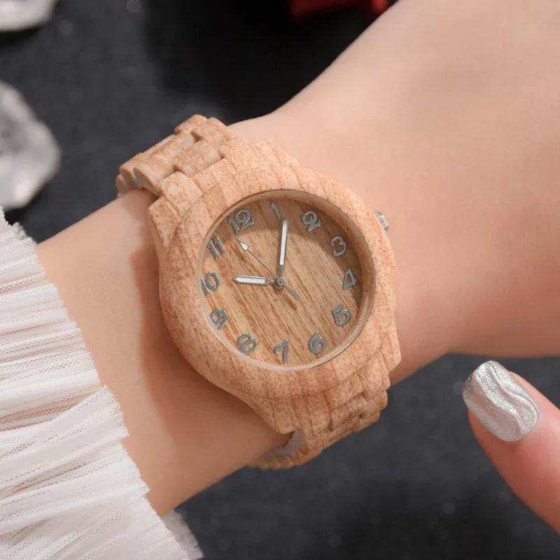 Montre à quartz en bois pour femme