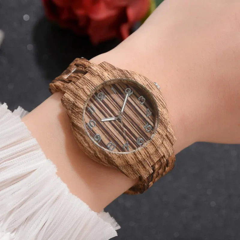 Montre à quartz en bois pour femme